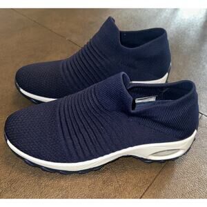 Woman’s Slide On Walking Shoes‎ Navy Blue Size 9.5 EUC